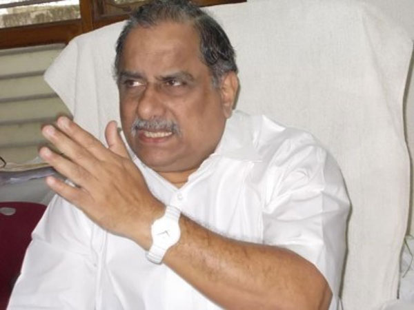 మేము బానిసలుగానే బతకాలా?