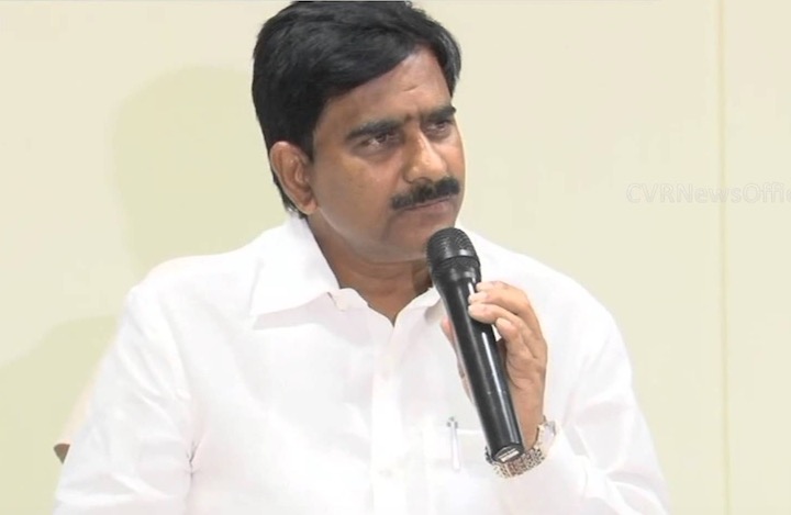 పోలవరంపై పులివెందుల పంచాయితీ
