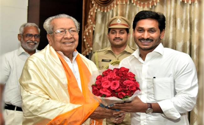 ఆంధ్రప్రదేశ్‌ గవర్నర్‌ కు సీఎం జగన్‌ పుట్టినరోజు శుభాకాంక్షలు