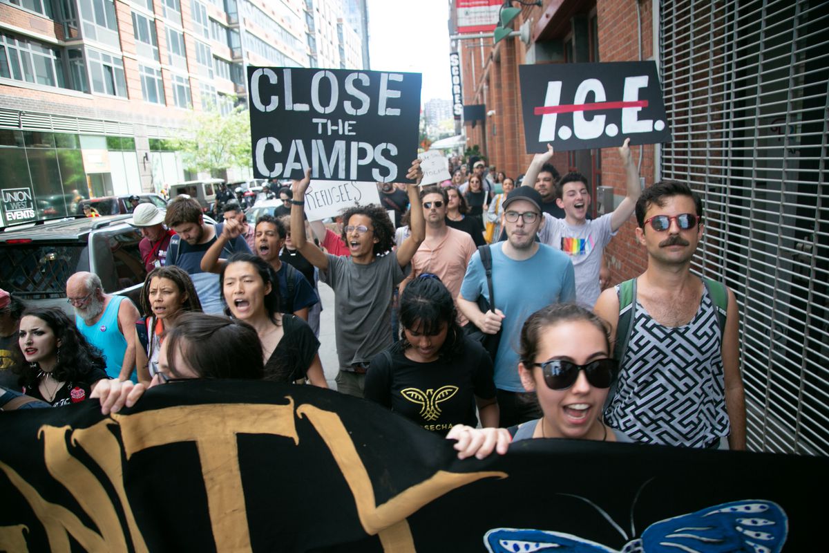 వారితో కలిసి పనిచేయలేం