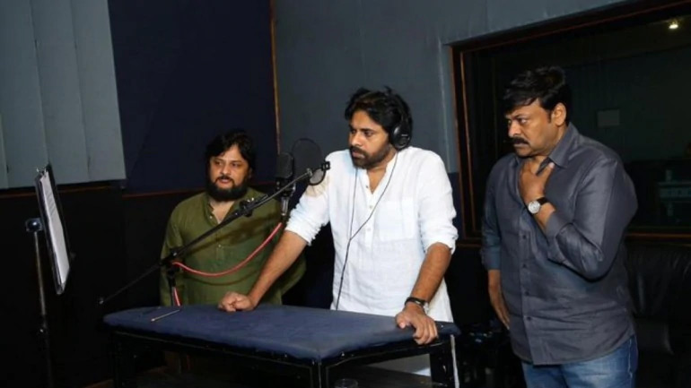 సైరా కు పవన్‌ వాయిస్‌ ఓవర్‌