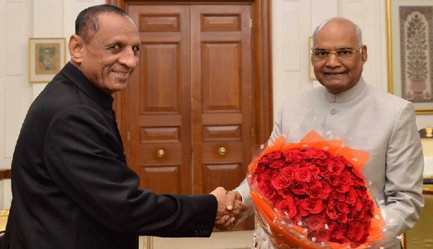 రాష్ట్రపతిని కలిసిన గవర్నర్‌ నరసింహన్‌