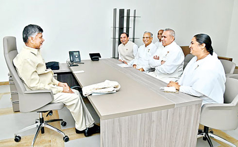 ప్రపంచ శాంతి సదస్సుకు చంద్రబాబుకు ఆహ్వానం