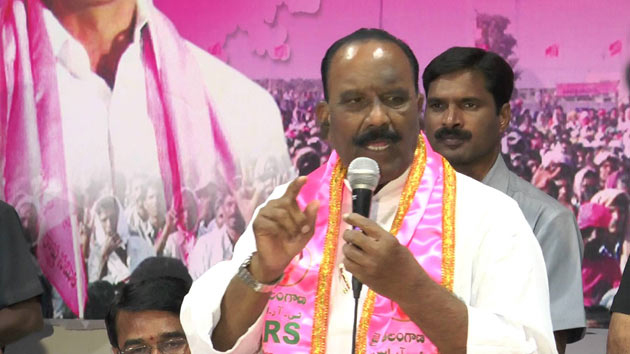 ముఖ్యమంత్రి మాట తప్పారు