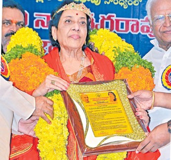 జమునకు అక్కినేని అవార్డు