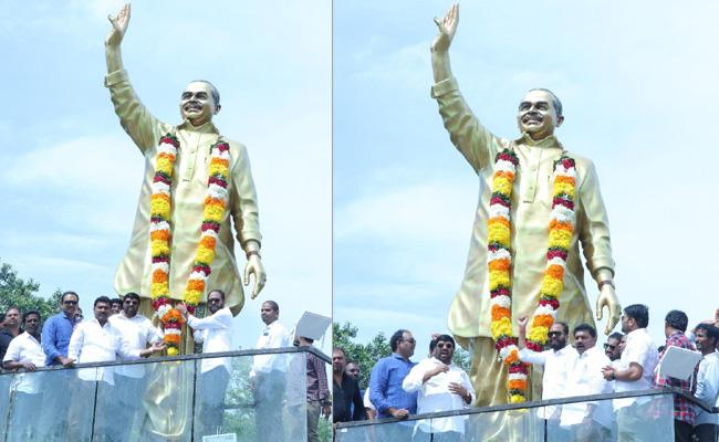 ఏపీ ప్రభుత్వ ప్రతినిధిగా బాధ్యతలు స్వీకరించిన రత్నాకర్ ఏపీ ప్రభుత్వ ప్రతినిధిగా బాధ్యతలు స్వీకరించిన రత్నాకర్