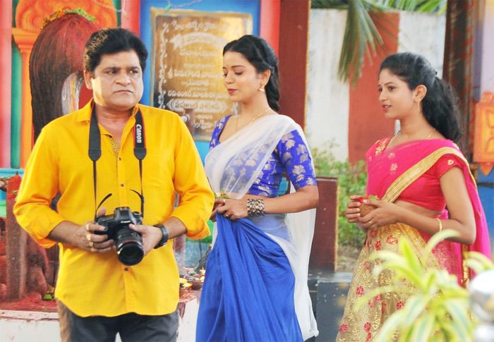 పండుగాడు వస్తున్నాడు