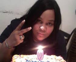 ప్రవాస భారతీయుల ఇళ్లే ఆమె టార్గెట్‌