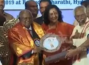 జస్టిస్‌ బాలకృష్ణన్‌ సత్కరించిన బండారు దత్తాత్రేయ