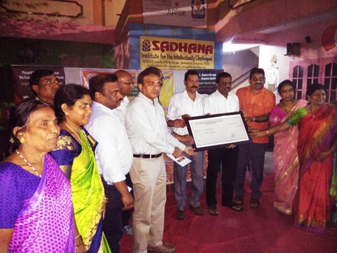 సాధన సంస్థకు 2 లక్షలు విరాళమిచ్చిన నాటా