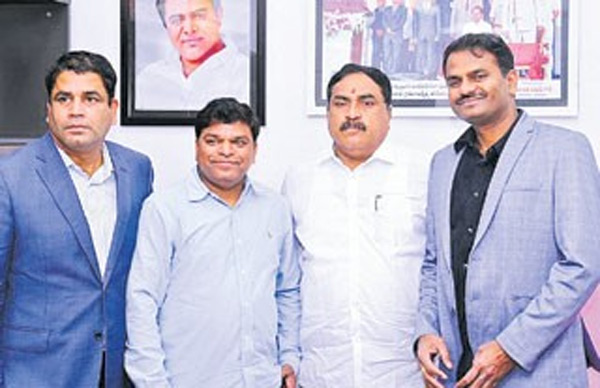 మంత్రి ఎర్రబెల్లికి ఆటా ఆహ్వానం