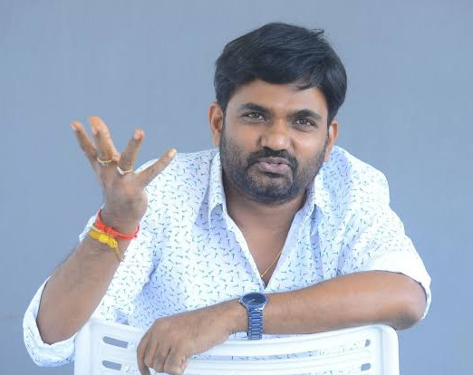 హ్యాట్రిక్ డైరెక్టర్ మారుతి ఇంటర్వ్యూ!! హ్యాట్రిక్ డైరెక్టర్ మారుతి ఇంటర్వ్యూ!!