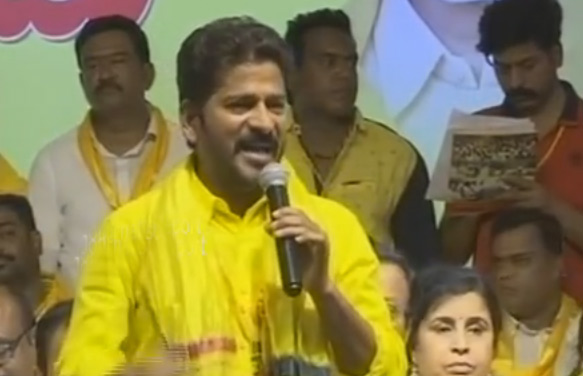 మహానాడులో రేవంత్ హల్ చల్