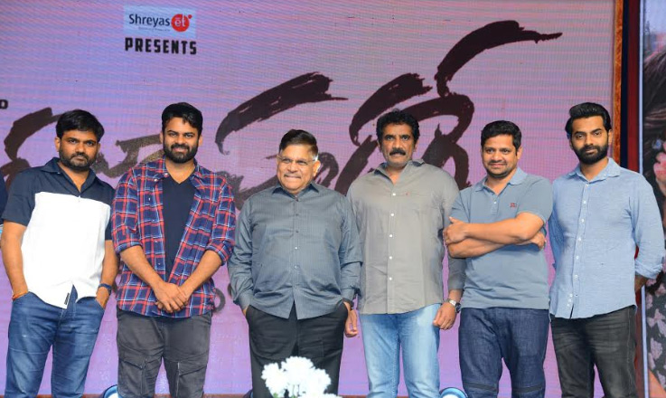 గ్రాండ్ గా రాజమండ్రిలో ప్రతిరోజు పండగే విజయోత్సవం