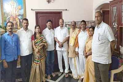 బీజేపీలో చేరిన సాధినేని యామిని