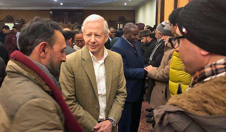 జమ్మూకశ్మీర్‌లో అమెరికా రాయబారి పర్యటన