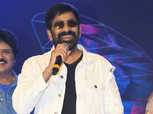 రవితేజ కొత్త అవతారం ?