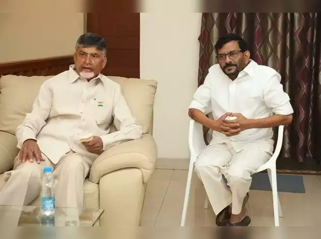 సోమిరెడ్డిని పరామర్శించిన చంద్రబాబు