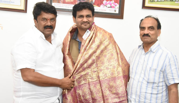 హాలీవుడ్‌లో తెలుగువాడికి అవకాశం