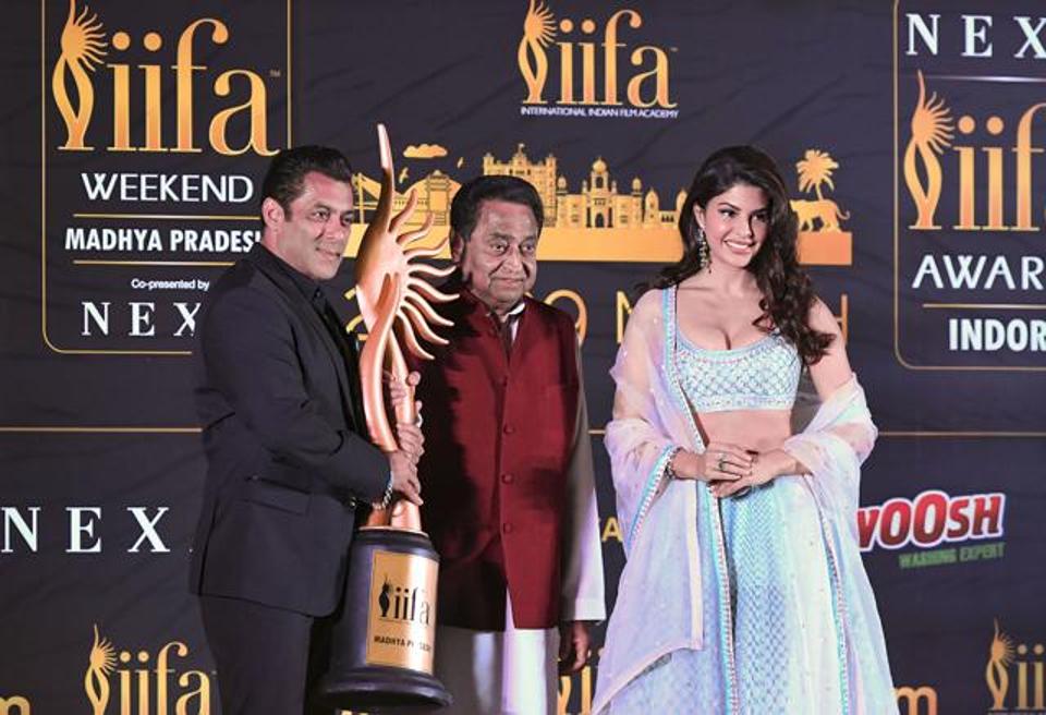 ఈసారి ఐఫా వేడుక ఇండోర్‌లో !