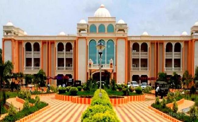 ఏబీకే ప్రసాద్‍కు గౌరవ డాక్టరేట్‍ ప్రదానం