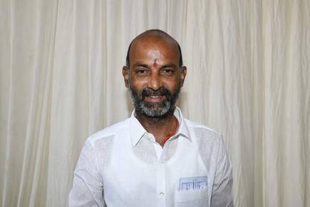 అంచెలంచెలుగా ఎదిగిన సంజయ్