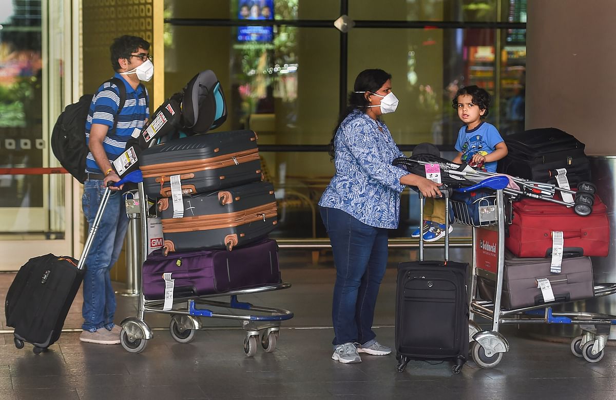 భారతీయ విద్యార్థులను ఆదుకున్న హోటల్ యజమానులు