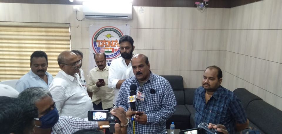 గుడివాడ లో తానా మాస్క్ ల పంపిణీ