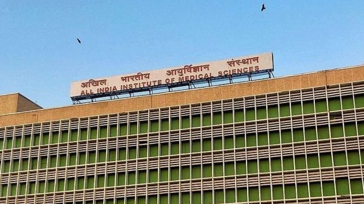 మూడోదశకు కరోనా వచ్చింది: ఎయిమ్స్