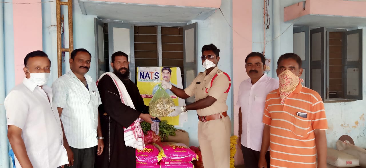 లాక్‌డౌన్ సమయంలో నాట్స్ దాతృత్వం… అనాథాశ్రమానికి నిత్యావసరాలు పంపిణీ