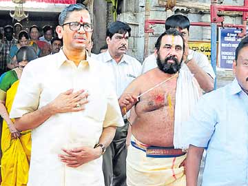 శ్రీవారిని దర్శించుకున్న సుప్రీంకోర్టు జస్టిస్