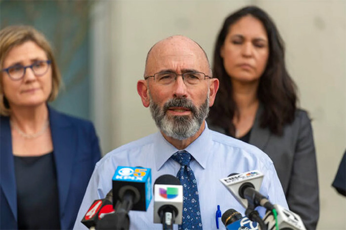 ఫిబ్రవరి 6నే వాషింగ్టన్ లో తొలి మరణం!