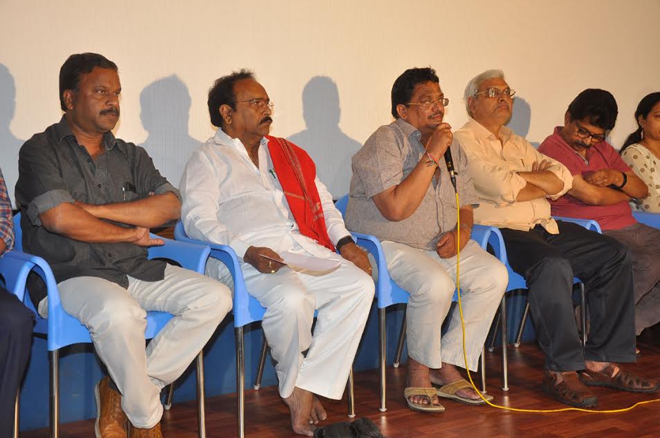 దాసరికి తెలుగు పరిశ్రమ ఘన నివాళి