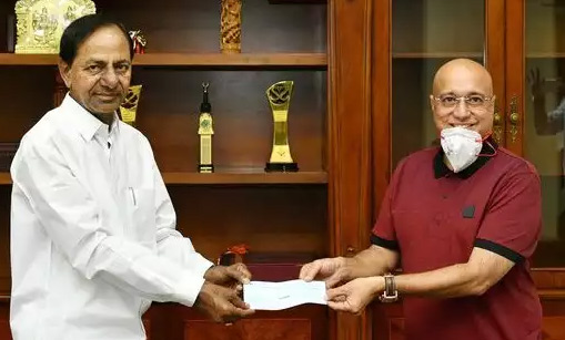 తెలంగాణ ప్రభుత్వానికి లలితా జ్యూవెల్లర్స్ కోటీ విరాళం