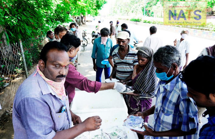 నెల్లూరు నగరంలో నాట్స్ ఆహార పంపణీ