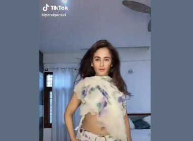 బన్నీ…బుట్టబొమ్మగా పారుల్‌ హల్‌చల్‌