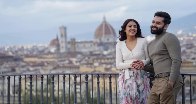 ఇటలీ ‘రెడ్’ ట్రిప్ కళ్లముందు మెదులుతోంది! – నిర్మాత ‘స్రవంతి’ రవికిశోర్