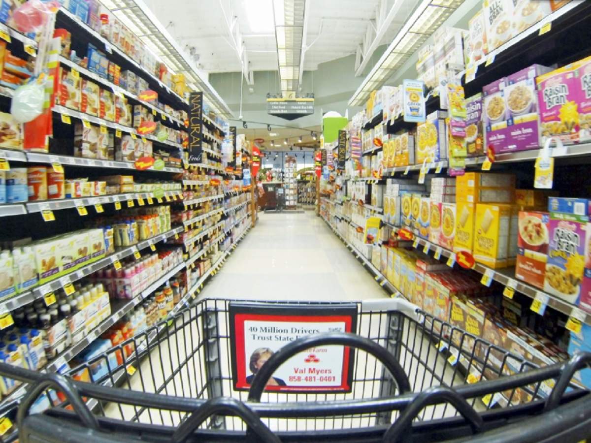 భారతీయ అమెరికన్ పై వేటు