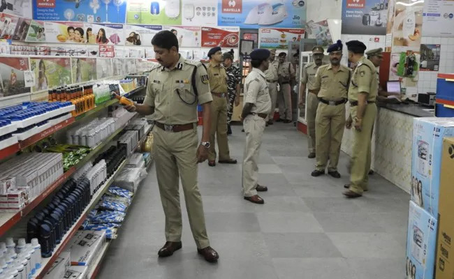 కేంద్ర హోంశాఖ కీలక నిర్ణయం కేంద్ర హోంశాఖ కీలక నిర్ణయం