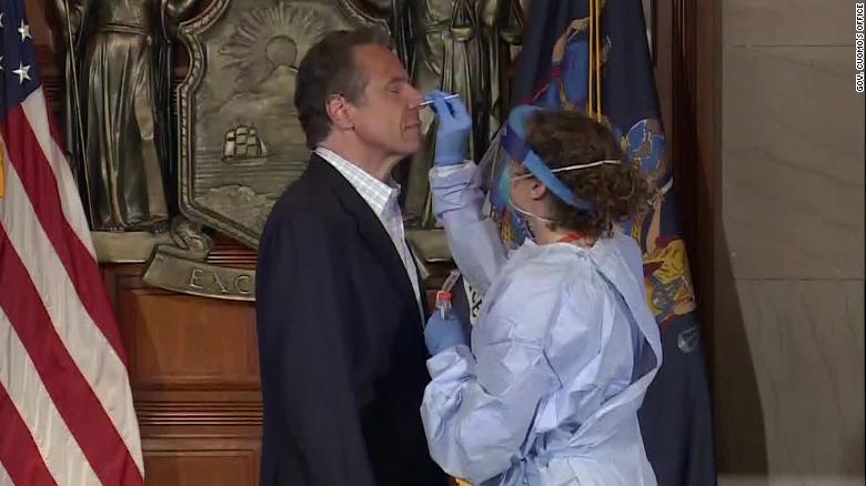 లైవ్ షోలో కరోనా పరీక్షలు చేయించుకున్న ఆండ్రూ కుమో