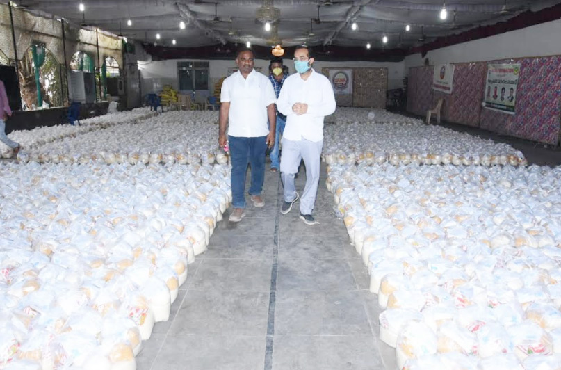 కర్నూలులో తానా ఆధ్వర్యంలో 4000 కుటుంబాలకు నిత్యావసర వస్తువుల పంపిణీ