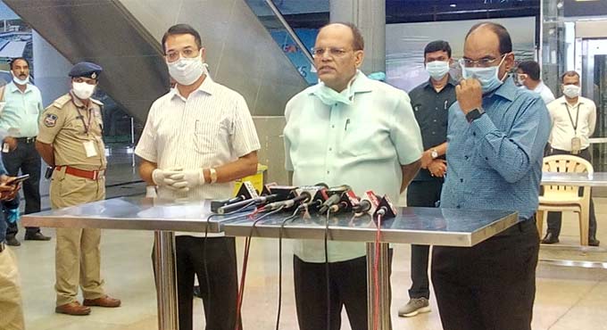 శంషాబాద్ విమానాశ్రయాన్ని సందర్శించిన సీఎస్