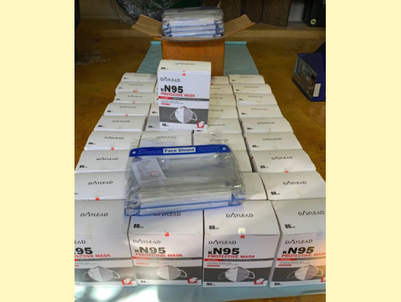 ఇర్వింగ్ లో ఫేస్ మాస్క్ ల పంపిణీ