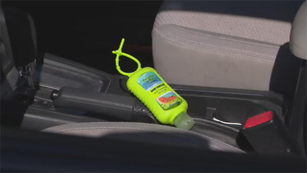 వేడిగా ఉన్న కారులో శానిటైజర్ వద్దు!