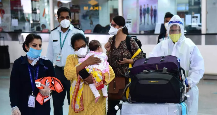 అమెరికా నుంచి 300 మంది భారతీయుల తరలింపు