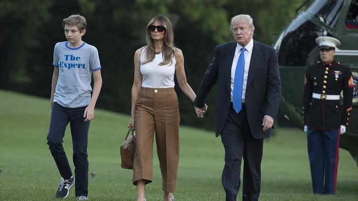 ట్రంప్ వద్దకు వచ్చేస్తున్న మెలానియా! ట్రంప్ వద్దకు వచ్చేస్తున్న మెలానియా!