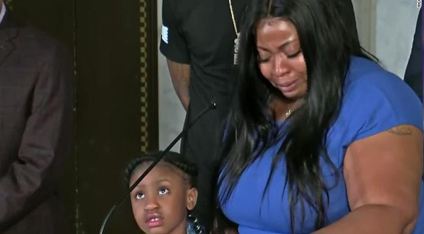 నాకు న్యాయం కావాలి : ఫ్లాయిడ్ భార్య నాకు న్యాయం కావాలి : ఫ్లాయిడ్ భార్య