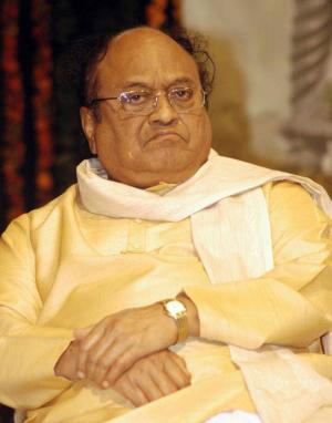 Chandrababu condolences to C Narayana Reddy