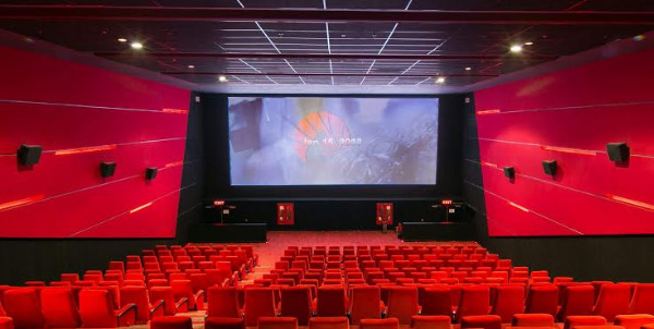 మ‌రో మూడు నెల‌లు థియేట‌ర్స్ తెరుచుకునే అవ‌కాశం లేదు