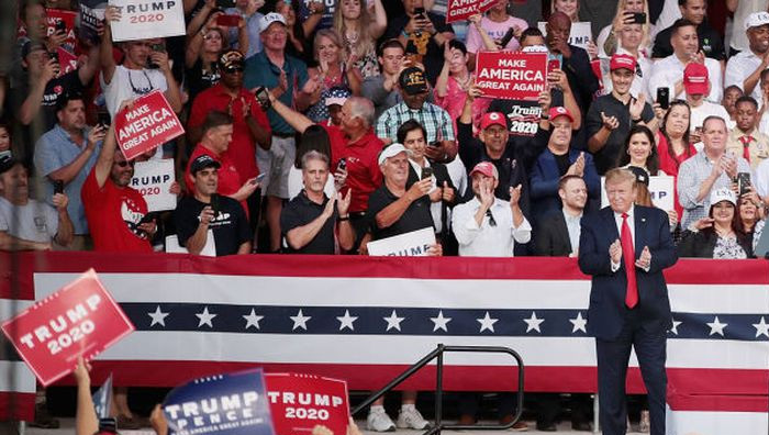 డొనాల్డ్ ట్రంప్ కు నిరసన సెగ